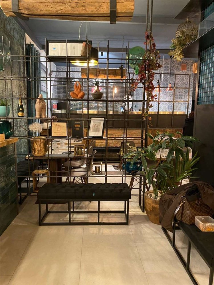 200m² Commercial property in Maranello, Italy No. 319400