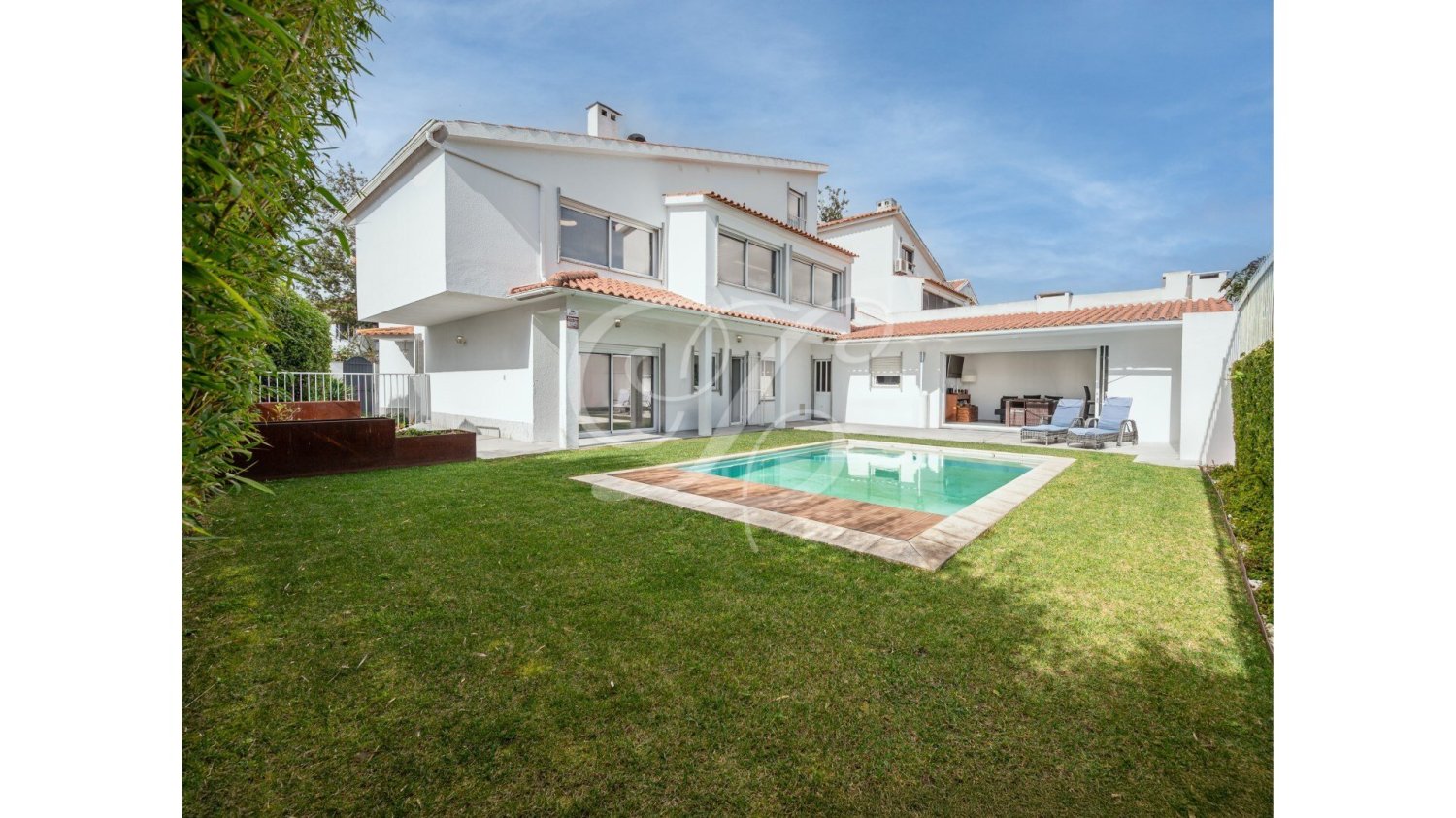 6 bedrooms Villa in Cascais, Portugal No. 109544