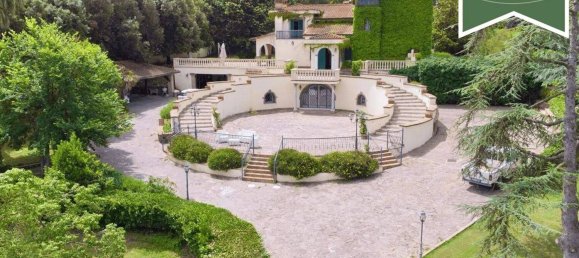 7 bedrooms Villa in Rome, Italy No. 60030 3