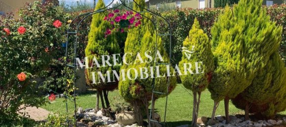 4 bedrooms House in Castelnuovo Magra, Italy No. 94417 2