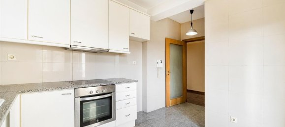 4 chambres Appartement à Porto, Portugal No. 144605 13