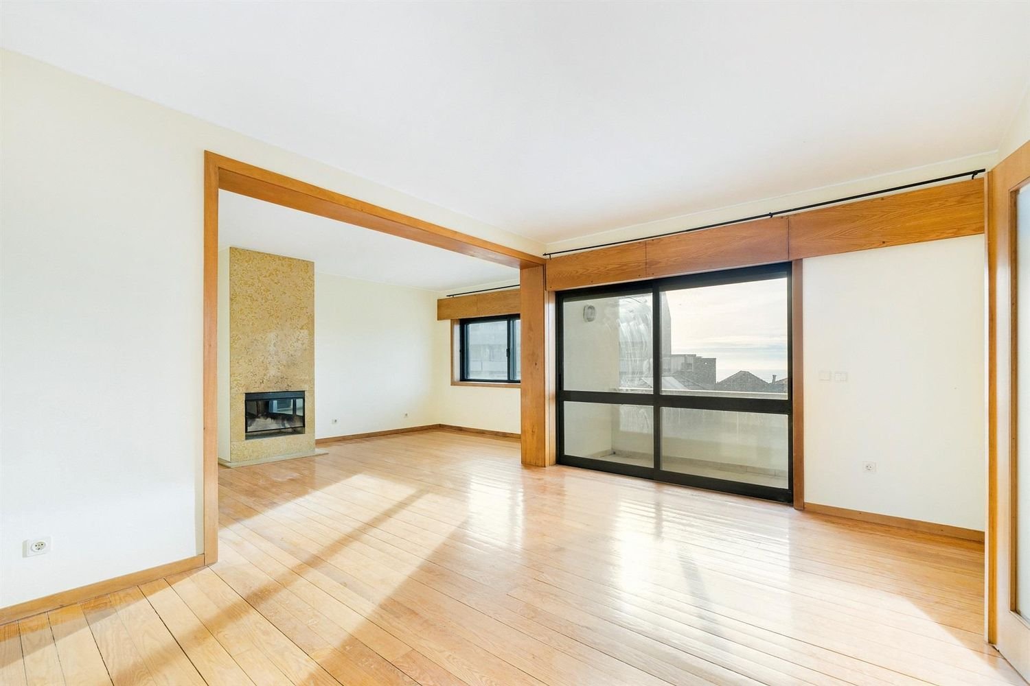 4 chambres Appartement à Porto, Portugal No. 144605