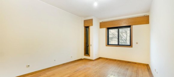 4 chambres Appartement à Porto, Portugal No. 144605 17