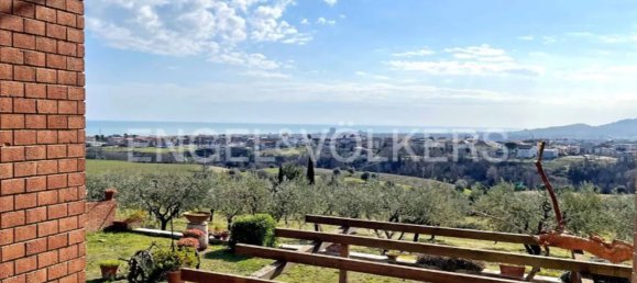 Вилла с 6 комнатами в Порто Сант Эльпидио, Италия № 306922 3