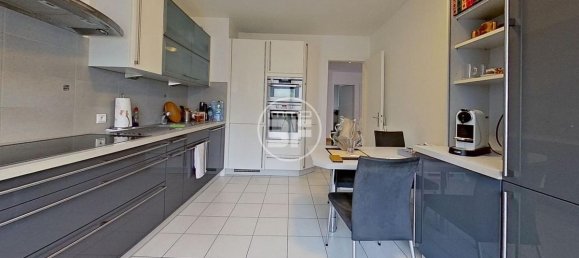 Apartamento de 4 dormitorios en Saint-Louis, France No. 214402 15