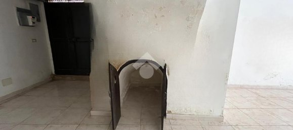 1-salle Entrepôt à San Severo, Italy No. 81693 10