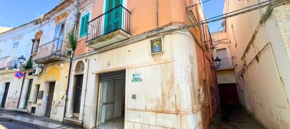 1-salle Entrepôt à San Severo, Italy No. 81693 21