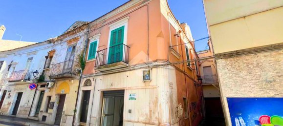 1-salle Entrepôt à San Severo, Italy No. 81693 25