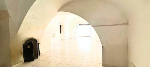 1-salle Entrepôt à San Severo, Italy No. 81693 16