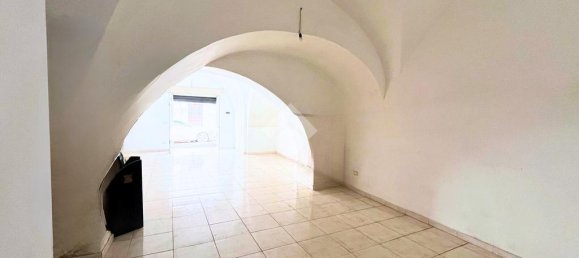 1-salle Entrepôt à San Severo, Italy No. 81693 17