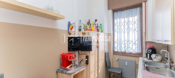 1 bedroom Apartment in Milan, Italy No. 262041 8