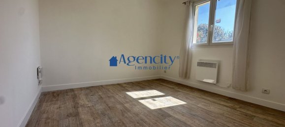 2 bedrooms House in Torcy, France No. 285976 8