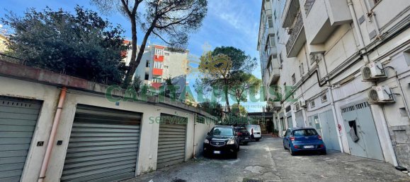 1 room Garage in Naples, Italy No. 79130 15