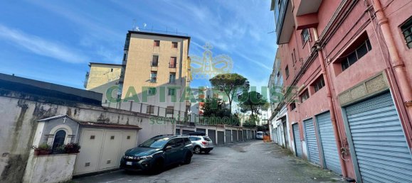 1 room Garage in Naples, Italy No. 79130 11