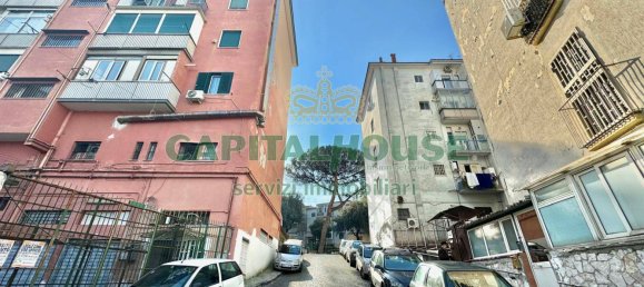 1 room Garage in Naples, Italy No. 79130 9