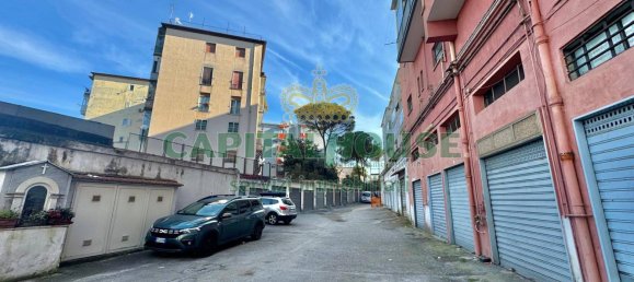 1 room Garage in Naples, Italy No. 79130 10