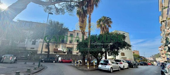 1 room Garage in Naples, Italy No. 79130 5