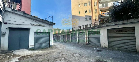 1 room Garage in Naples, Italy No. 79130 20