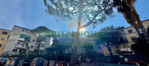 1 room Garage in Naples, Italy No. 79130 4