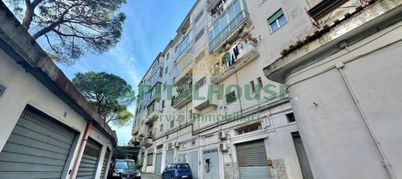 1 room Garage in Naples, Italy No. 79130 22