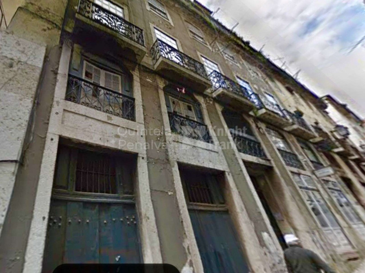 1286m² Building in Lisbon, Portugal No. 123555