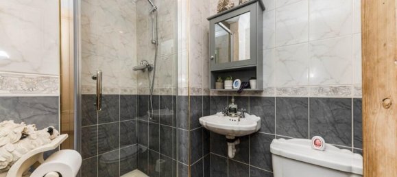  House in Grimsby, United Kingdom No. 2672 9