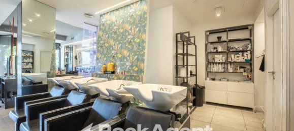 2 rooms Commercial property in Rome, Italy No. 290306 11