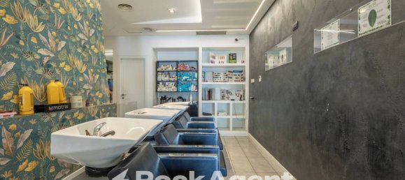 2 rooms Commercial property in Rome, Italy No. 290306 12