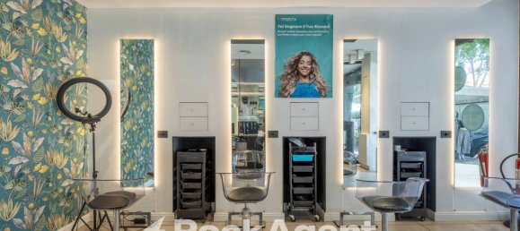 2 rooms Commercial property in Rome, Italy No. 290306 3