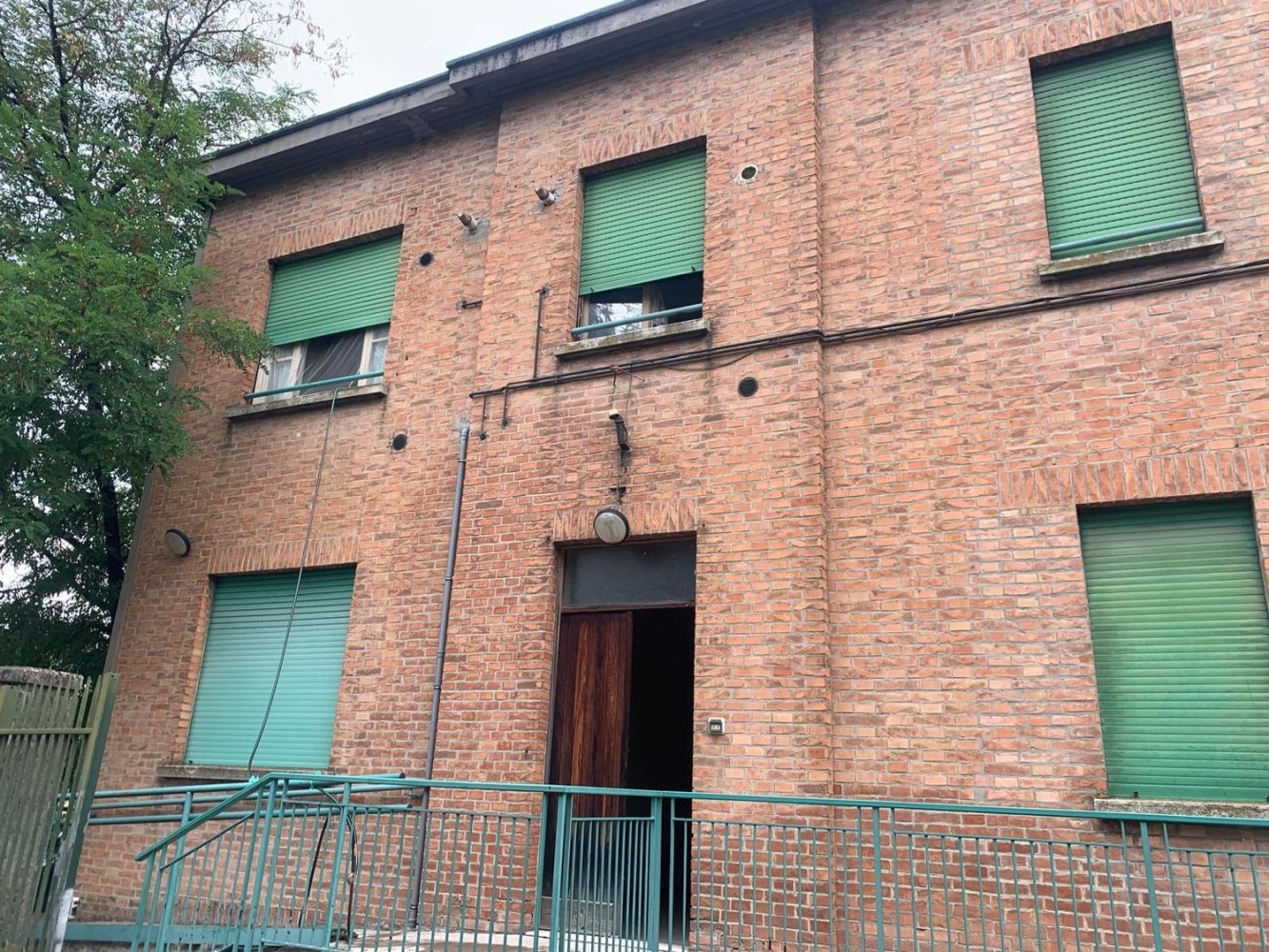 Bureau à Mantua, Italy 175m² No. 378479