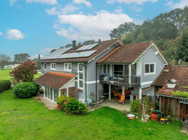 7 rooms Townhouse in Passau, Germany No. 177916