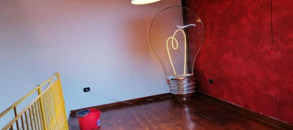 Квартира с 2 комнатами в Кашина, Италия № 260521 7