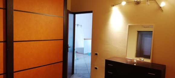 Квартира с 2 комнатами в Кашина, Италия № 260521 22