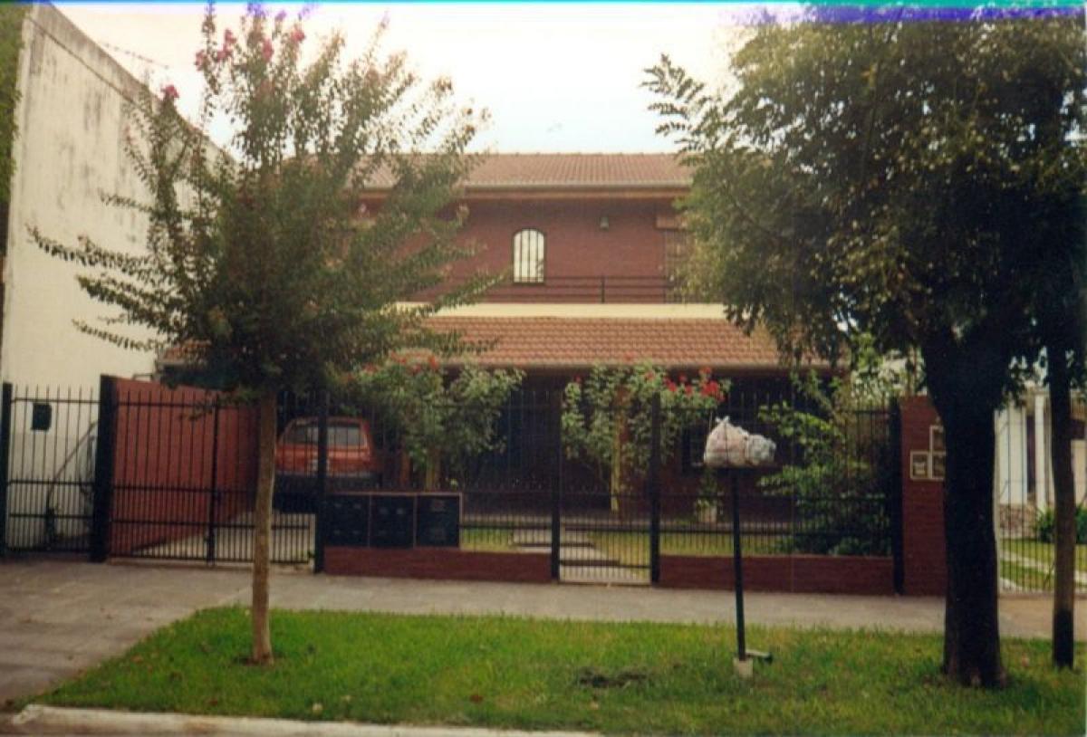 5 bedrooms House in San Miguel, Argentina No. 6317