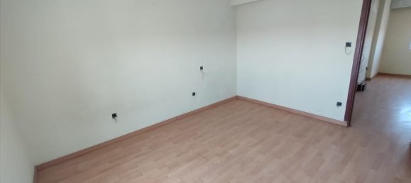 3 bedrooms Apartment in Valdepenas, Spain No. 137213 5