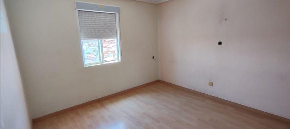 3 bedrooms Apartment in Valdepenas, Spain No. 137213 4