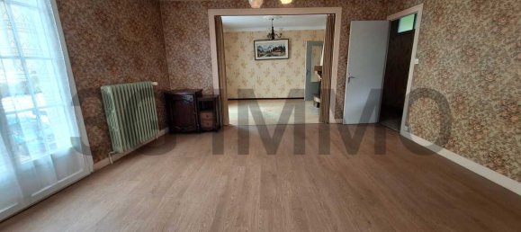 4 Schlafzimmer Villa in Le Puy-Notre-Dame, France, Nr. 194977 2