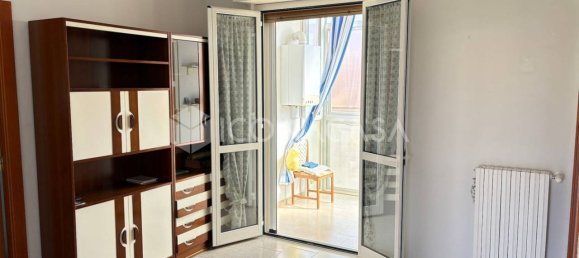 Квартира с 4 комнатами в Бари, Италия № 23695 11