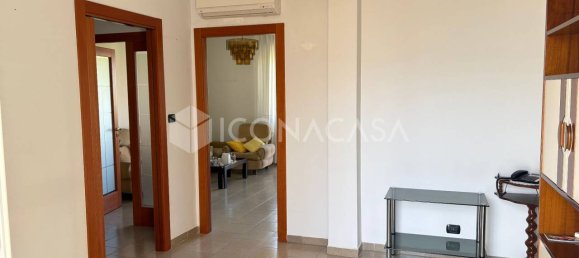 Квартира с 4 комнатами в Бари, Италия № 23695 12