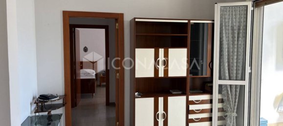 Квартира с 4 комнатами в Бари, Италия № 23695 10