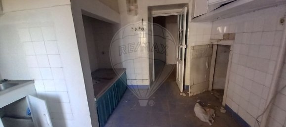 9 bedrooms Building in Lisbon, Portugal No. 102627 19