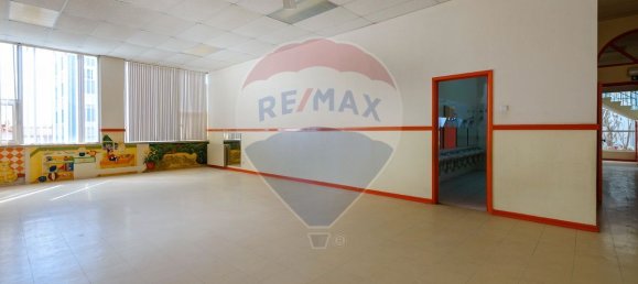 1158m² Commercial property in Cascais, Portugal No. 76535 37