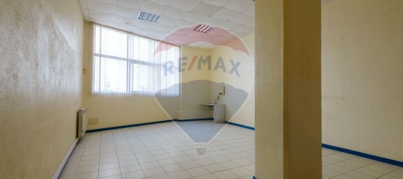 1158m² Commercial property in Cascais, Portugal No. 76535 19