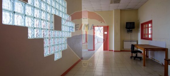 1158m² Commercial property in Cascais, Portugal No. 76535 14