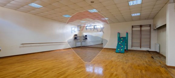 1158m² Commercial property in Cascais, Portugal No. 76535 2