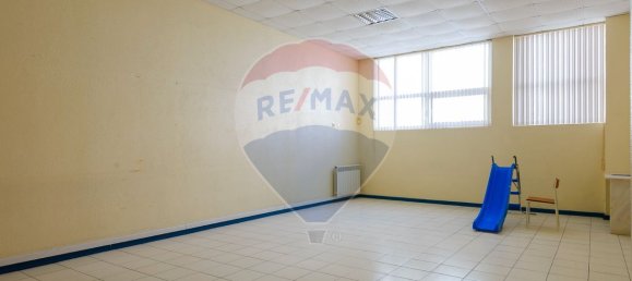 1158m² Commercial property in Cascais, Portugal No. 76535 17