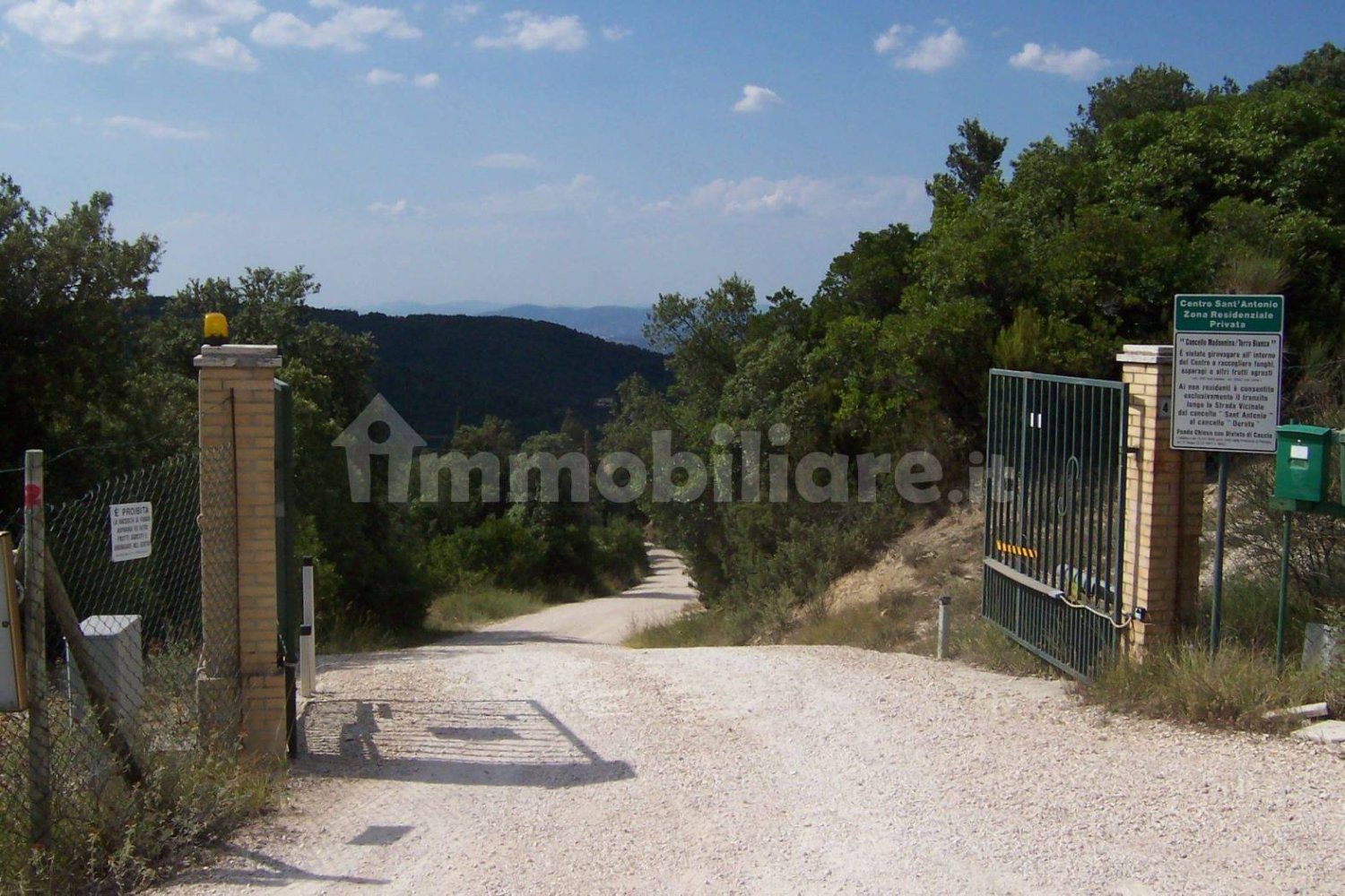 300m² Land in Bettona, Italy No. 263068