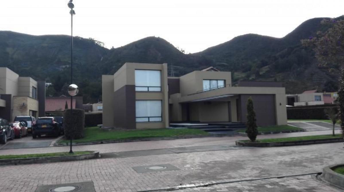 4 bedrooms House in Cundinamarca, Colombia No. 6061