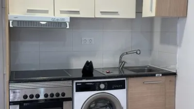 Apartamento de 2 dormitorios en Madrid, Spain No. 137255