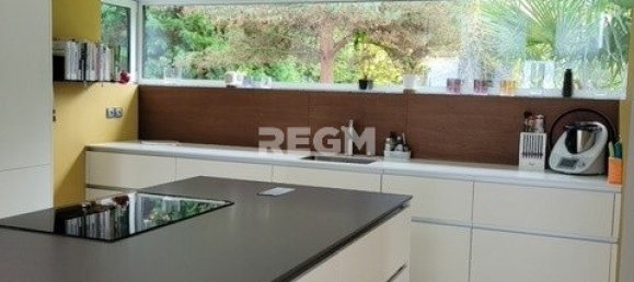 5 bedrooms House in Croix, France No. 157215 28